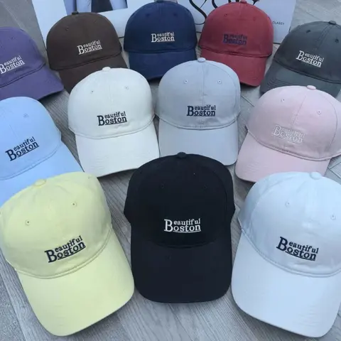 Shelf photo for caps and beanies